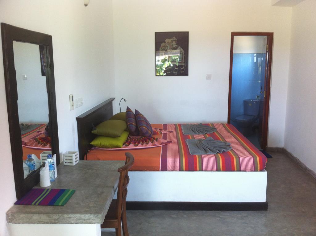 Seagreen Guesthouse - Galle Fort ภายนอก รูปภาพ
